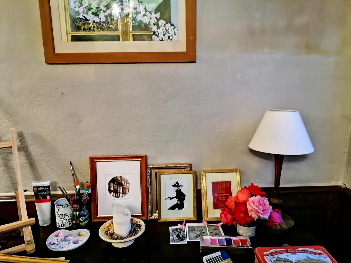فيلا La Petite Maison Des Artiste Saint-Sulpice-les-Feuilles المظهر الخارجي الصورة
